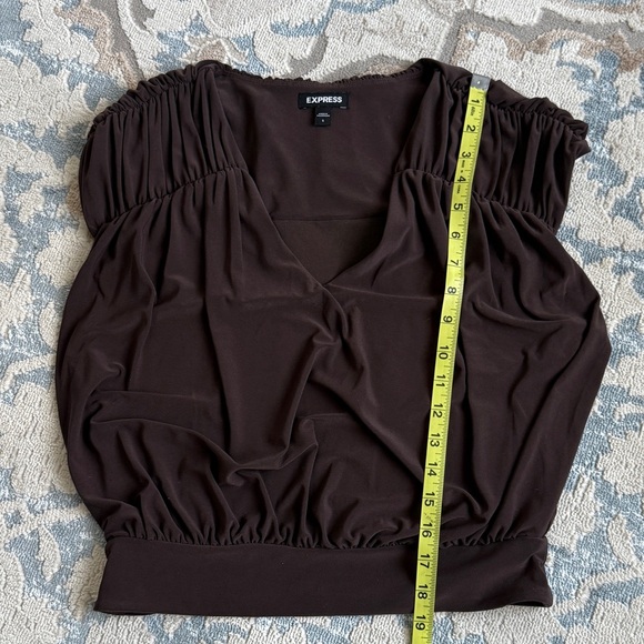 Brown Express Polished Matte Jersey Ruched Banded Bottom Top size S - Picture 5 of 6